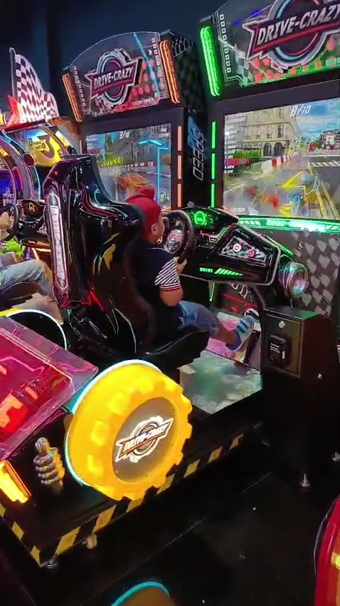 Drive Crazy arcade racing simulator